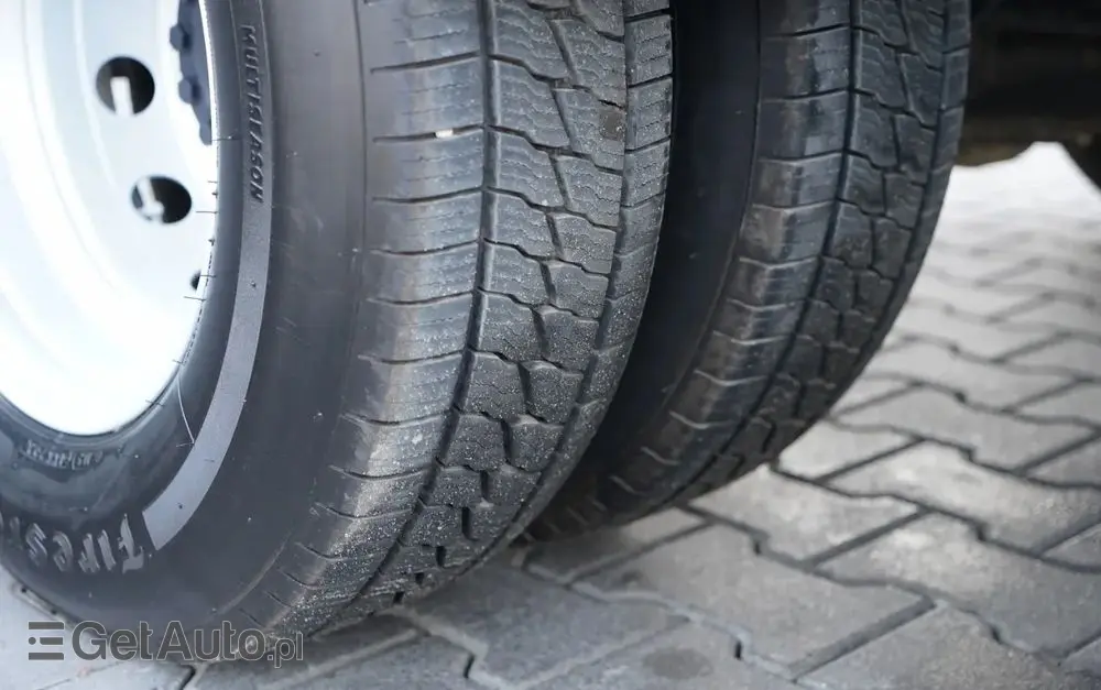 IVECO DAILY 70-180 / WYWROTKA TYLNOZSYPOWA 2,8 M / DMC: 7,0 T / BLIŹNIAK / BLOKADA MOSTU 