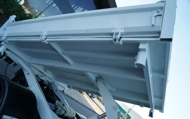 IVECO DAILY 70-180 / WYWROTKA TYLNOZSYPOWA 2,8 M / DMC: 7,0 T / BLIŹNIAK / BLOKADA MOSTU 