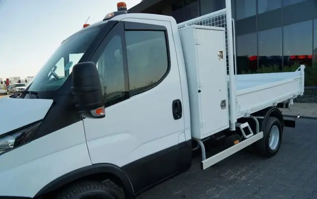 IVECO DAILY 70-180 / WYWROTKA TYLNOZSYPOWA 2,8 M / DMC: 7,0 T / BLIŹNIAK / BLOKADA MOSTU 