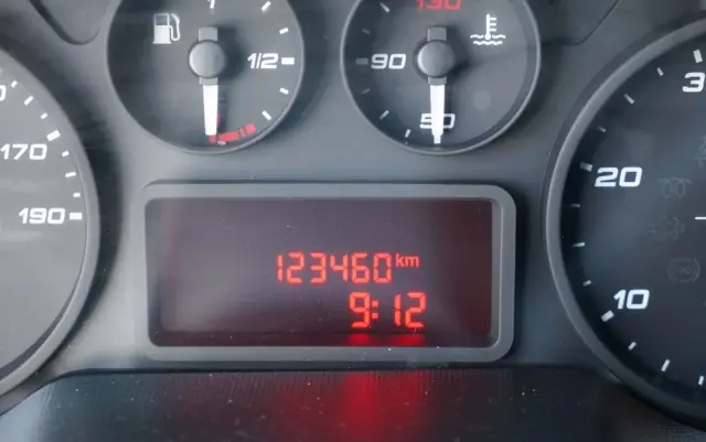 IVECO DAILY 70-180 / WYWROTKA TYLNOZSYPOWA 2,8 M / DMC: 7,0 T / BLIŹNIAK / BLOKADA MOSTU 