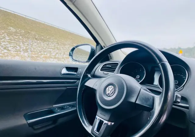 VOLKSWAGEN Golf 1.2 TSI BlueMotion Technology Comfortline