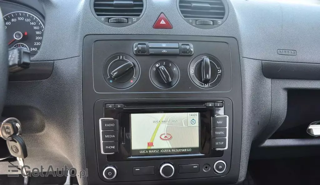 VOLKSWAGEN Caddy California 