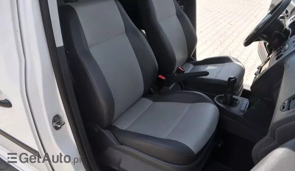 VOLKSWAGEN Caddy California 