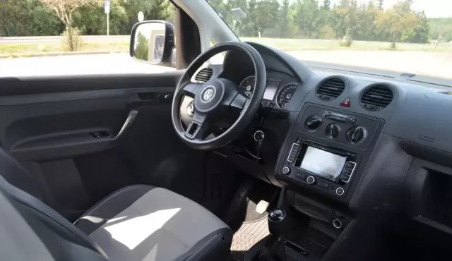 VOLKSWAGEN Caddy California 
