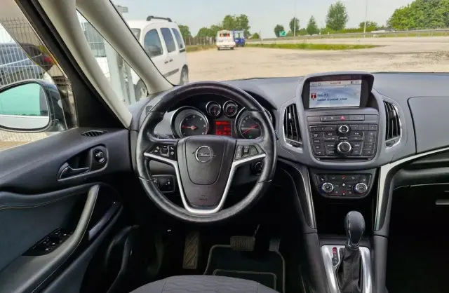 OPEL Zafira 