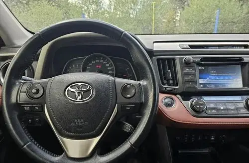 TOYOTA Rav 4 