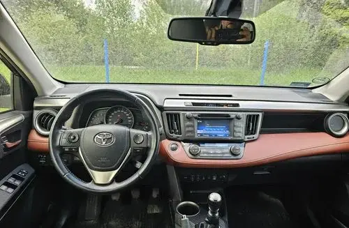 TOYOTA Rav 4 