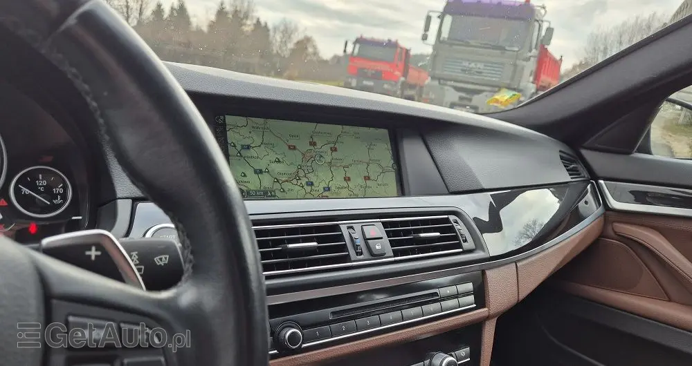 BMW Seria 5 520i Sport-Aut