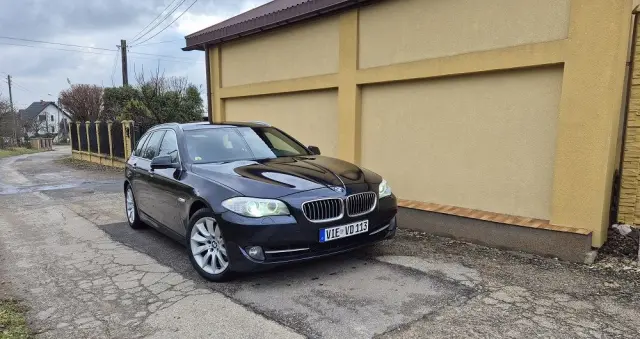 BMW Seria 5 520i Sport-Aut