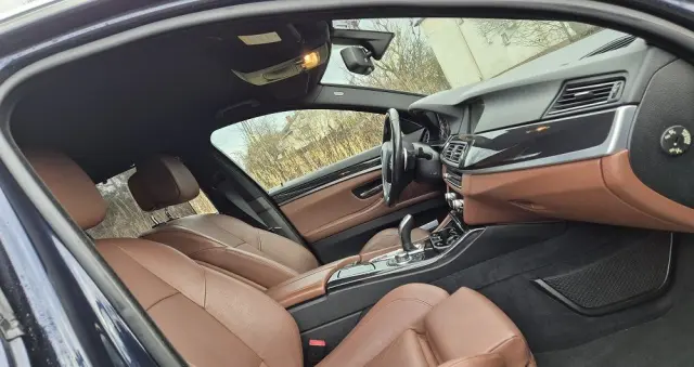 BMW Seria 5 520i Sport-Aut