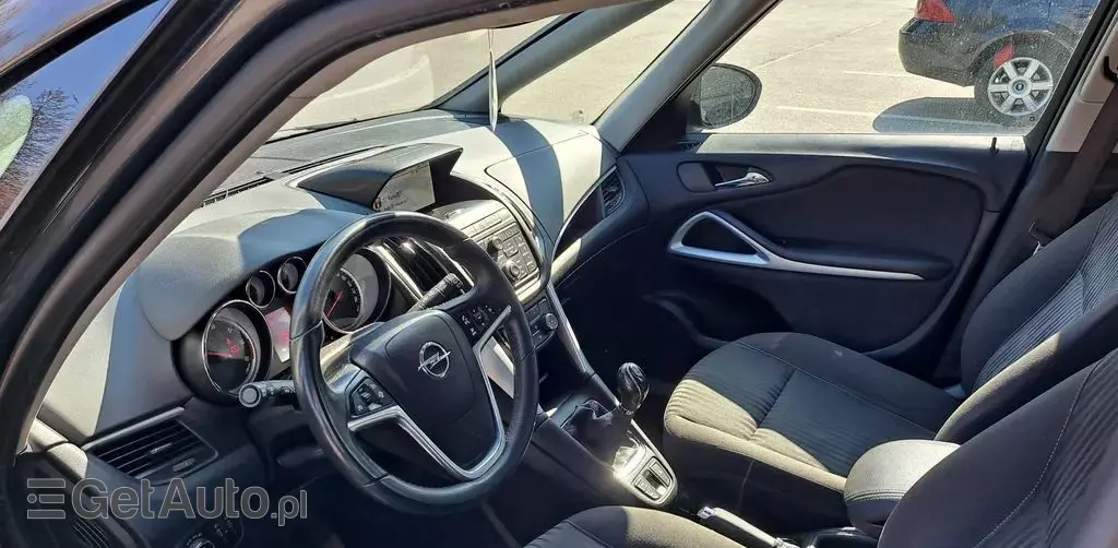 OPEL Zafira 