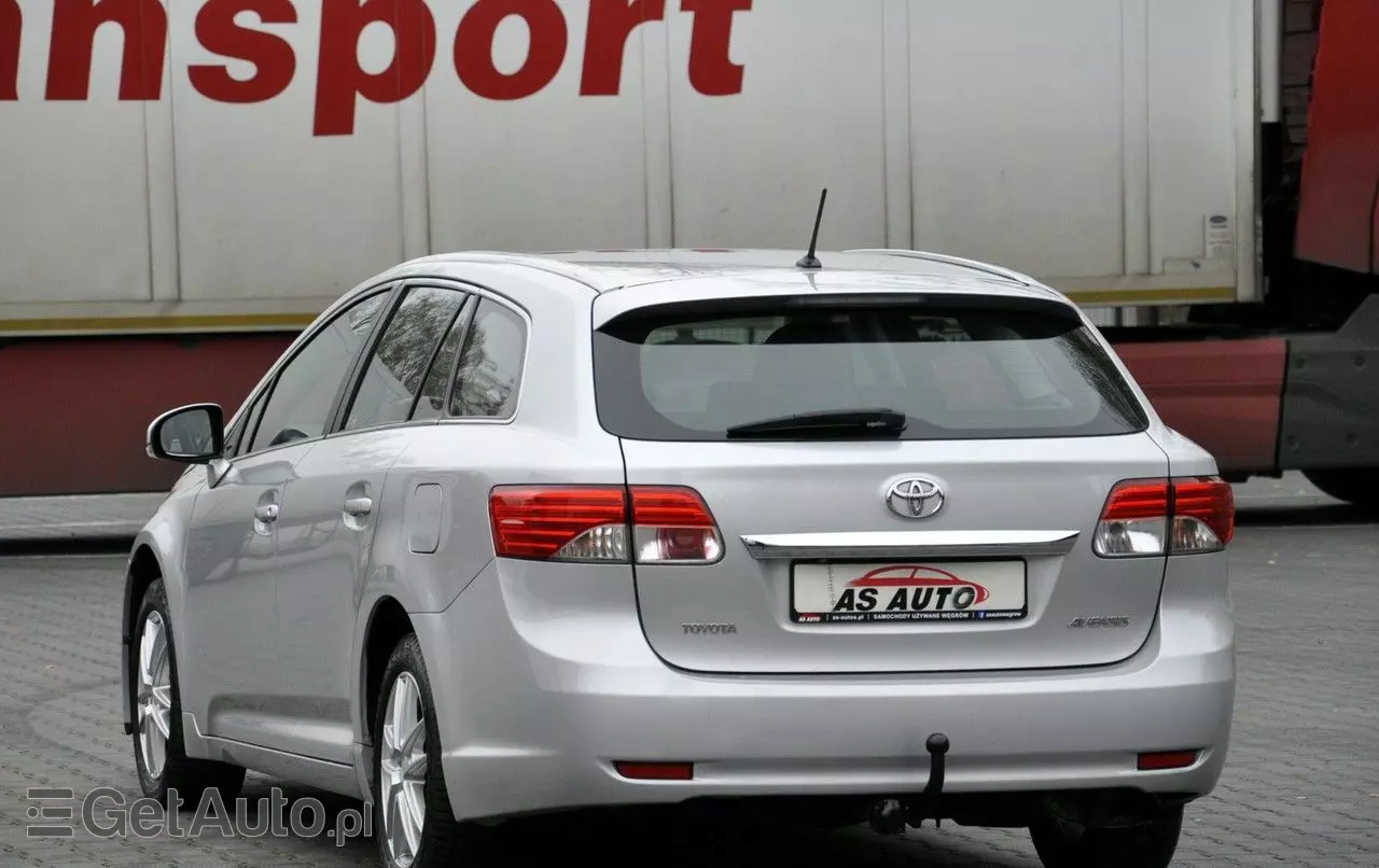 TOYOTA Avensis 1.8 Sol plus