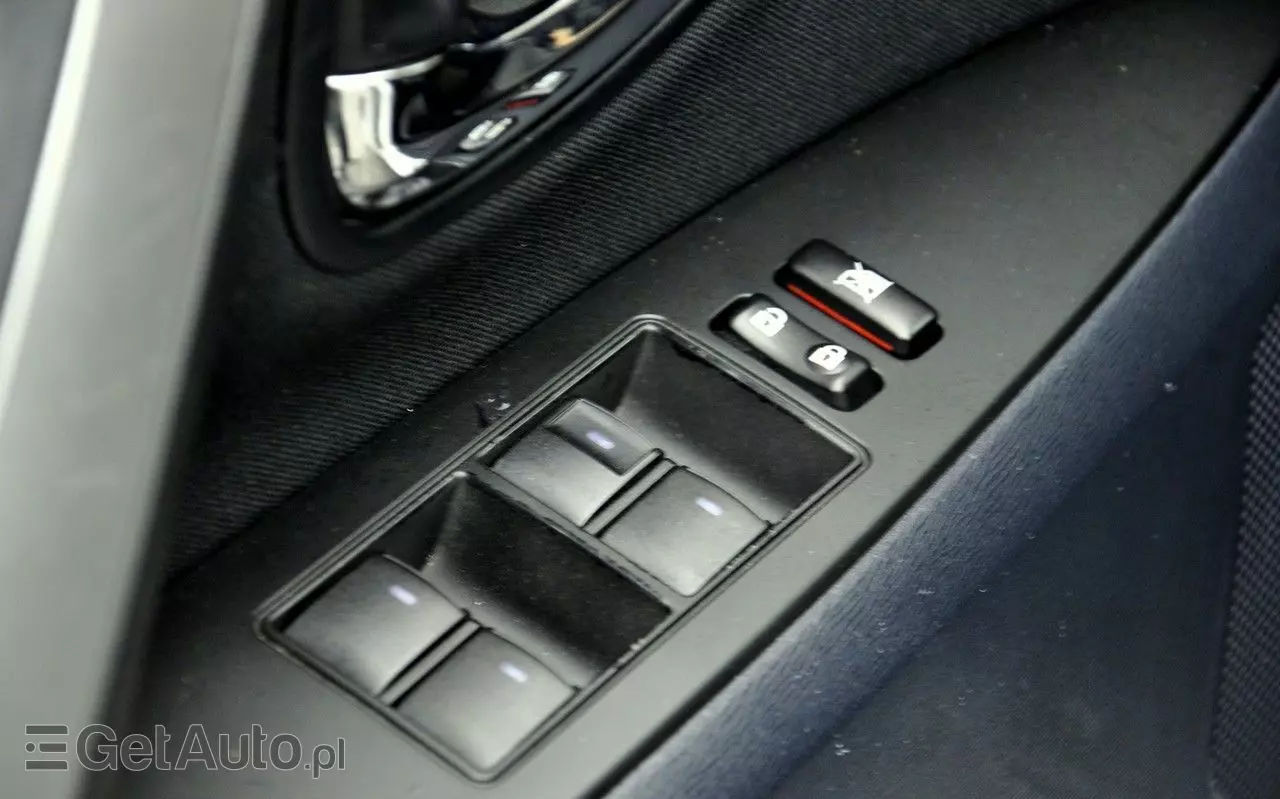 TOYOTA Avensis 1.8 Sol plus