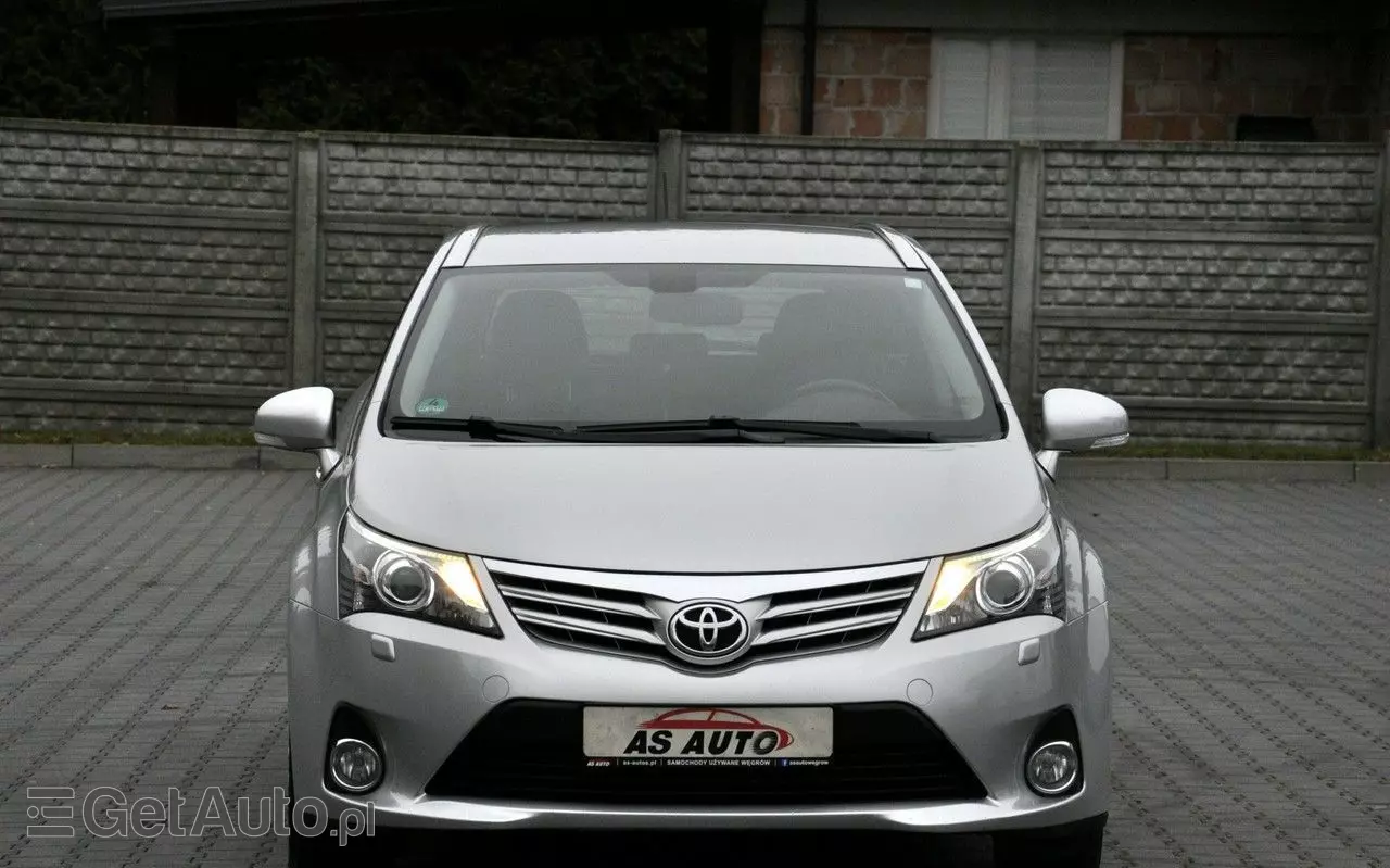 TOYOTA Avensis 1.8 Sol plus