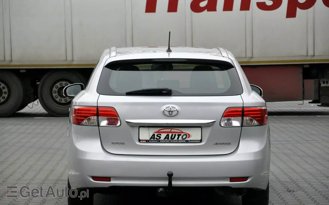 TOYOTA Avensis 1.8 Sol plus