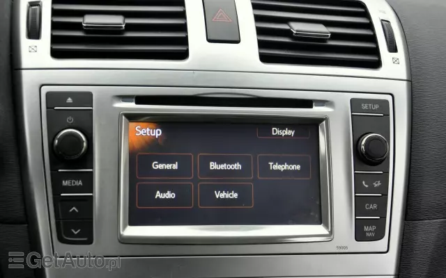 TOYOTA Avensis 1.8 Sol plus