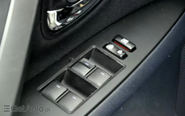 TOYOTA Avensis 1.8 Sol plus