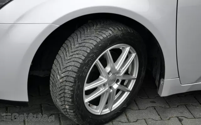 TOYOTA Avensis 1.8 Sol plus