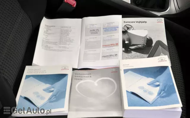 TOYOTA Avensis 1.8 Sol plus