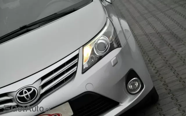 TOYOTA Avensis 1.8 Sol plus