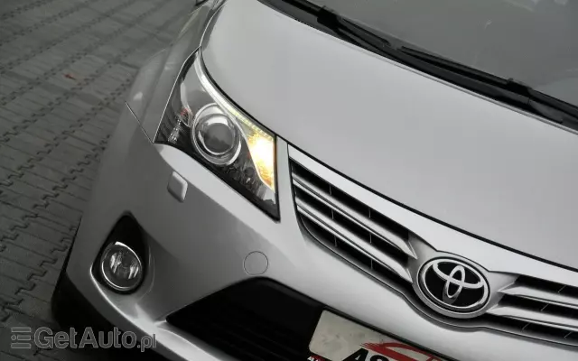 TOYOTA Avensis 1.8 Sol plus