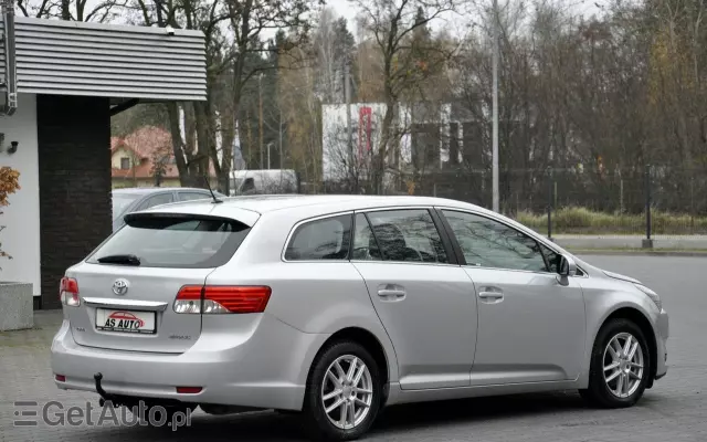 TOYOTA Avensis 1.8 Sol plus