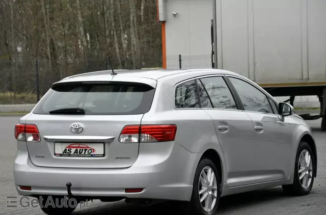 TOYOTA Avensis 1.8 Sol plus