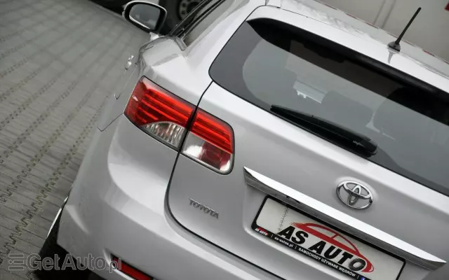 TOYOTA Avensis 1.8 Sol plus