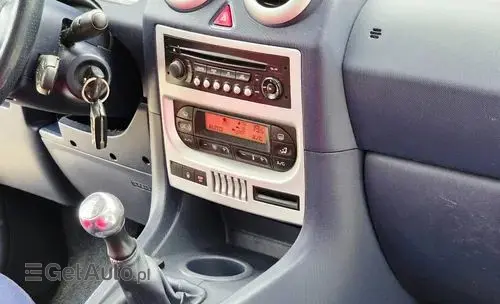 PEUGEOT 1007 
