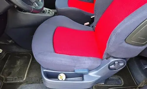 PEUGEOT 1007 