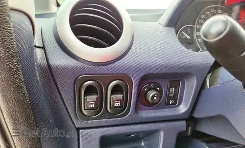 PEUGEOT 1007 