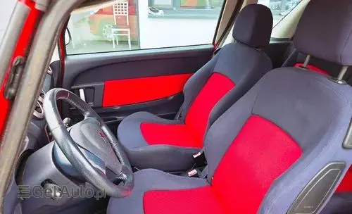 PEUGEOT 1007 