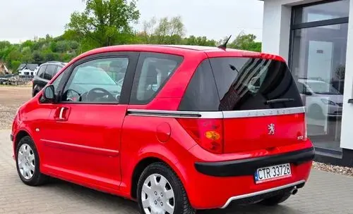 PEUGEOT 1007 