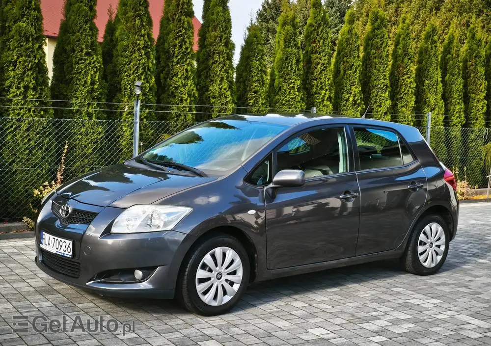 TOYOTA Auris 1.4 VVT-i Luna