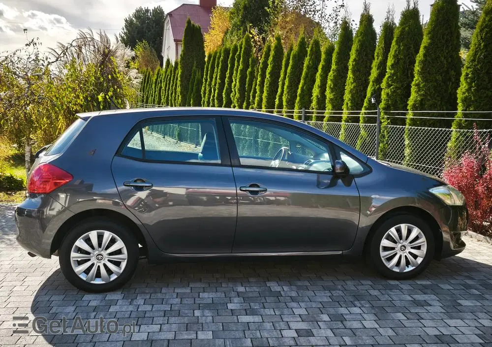 TOYOTA Auris 1.4 VVT-i Luna