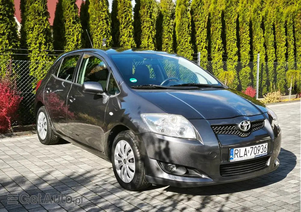TOYOTA Auris 1.4 VVT-i Luna