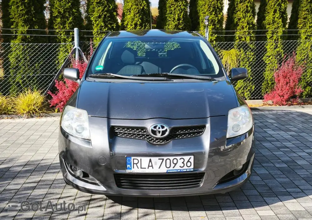 TOYOTA Auris 1.4 VVT-i Luna