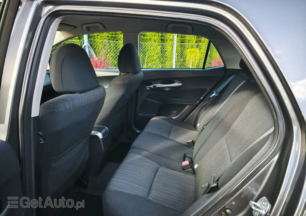 TOYOTA Auris 1.4 VVT-i Luna