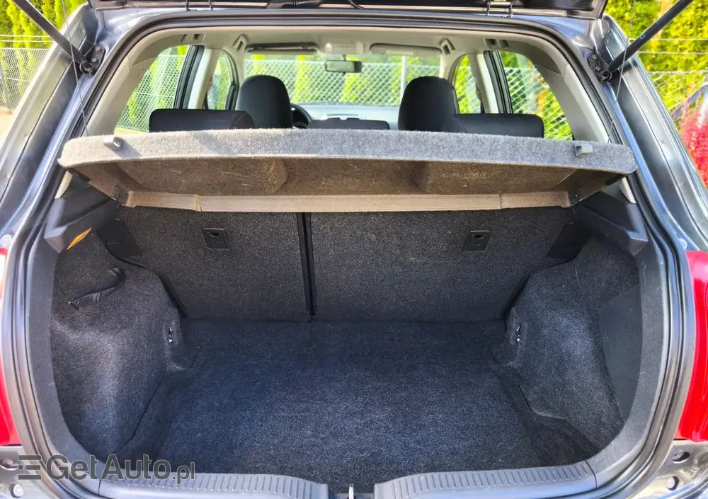 TOYOTA Auris 1.4 VVT-i Luna