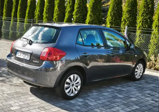 TOYOTA Auris 1.4 VVT-i Luna