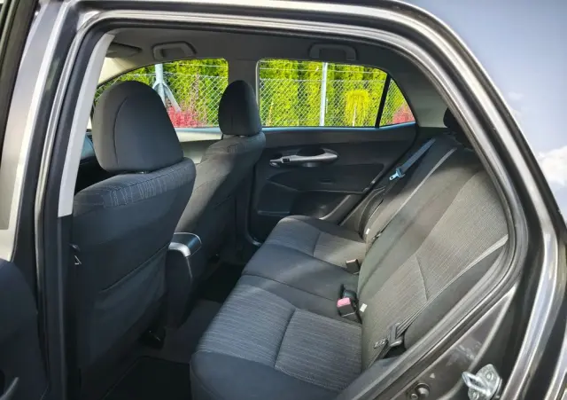 TOYOTA Auris 1.4 VVT-i Luna