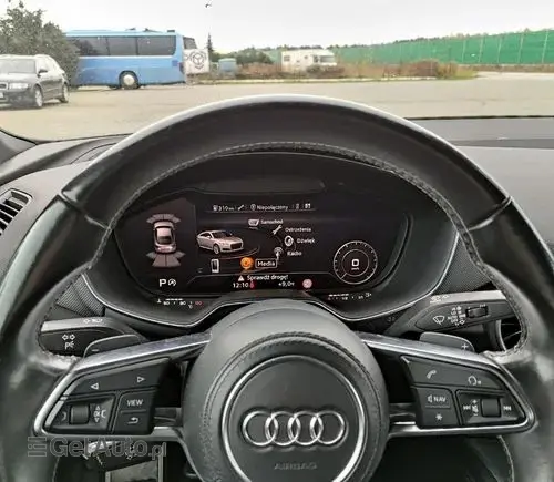AUDI TT 