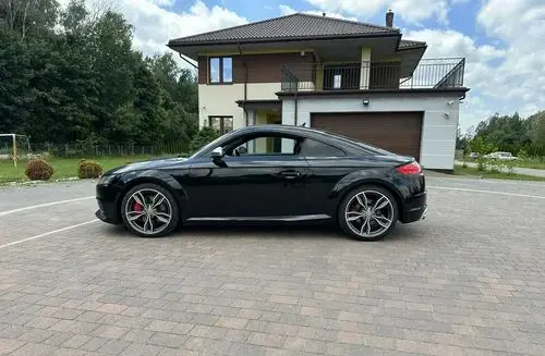 AUDI TT 