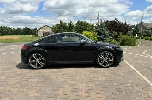 AUDI TT 