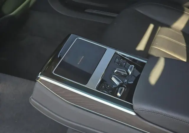 AUDI A8 L 50 TDI quattro tiptronic