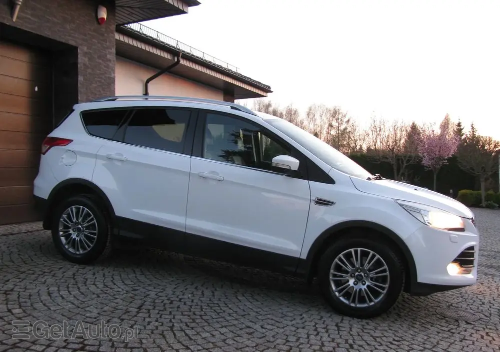 FORD Kuga 2.0 TDCi 2x4 SYNC