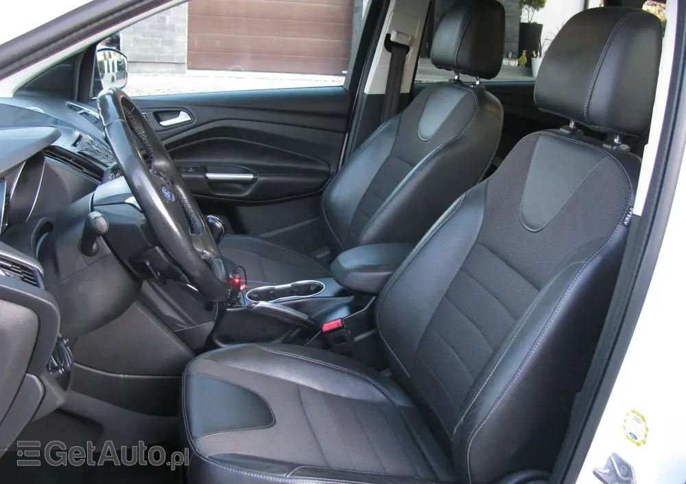 FORD Kuga 2.0 TDCi 2x4 SYNC