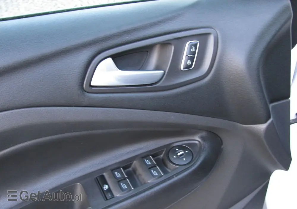 FORD Kuga 2.0 TDCi 2x4 SYNC