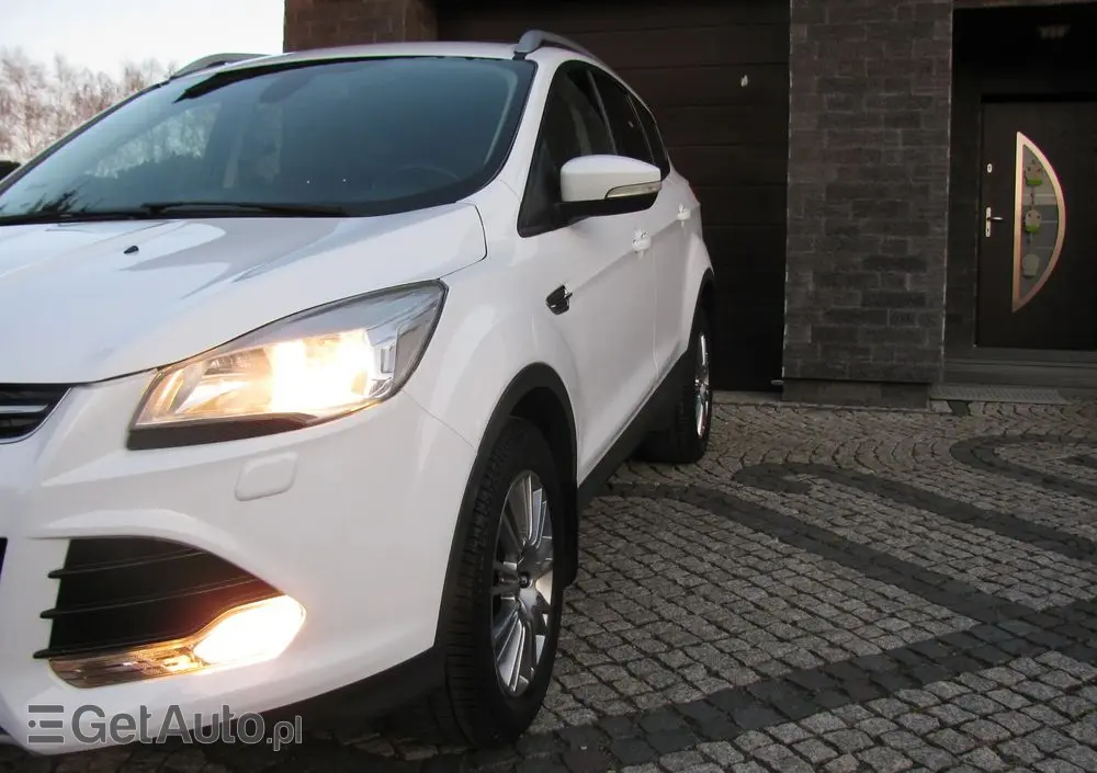 FORD Kuga 2.0 TDCi 2x4 SYNC