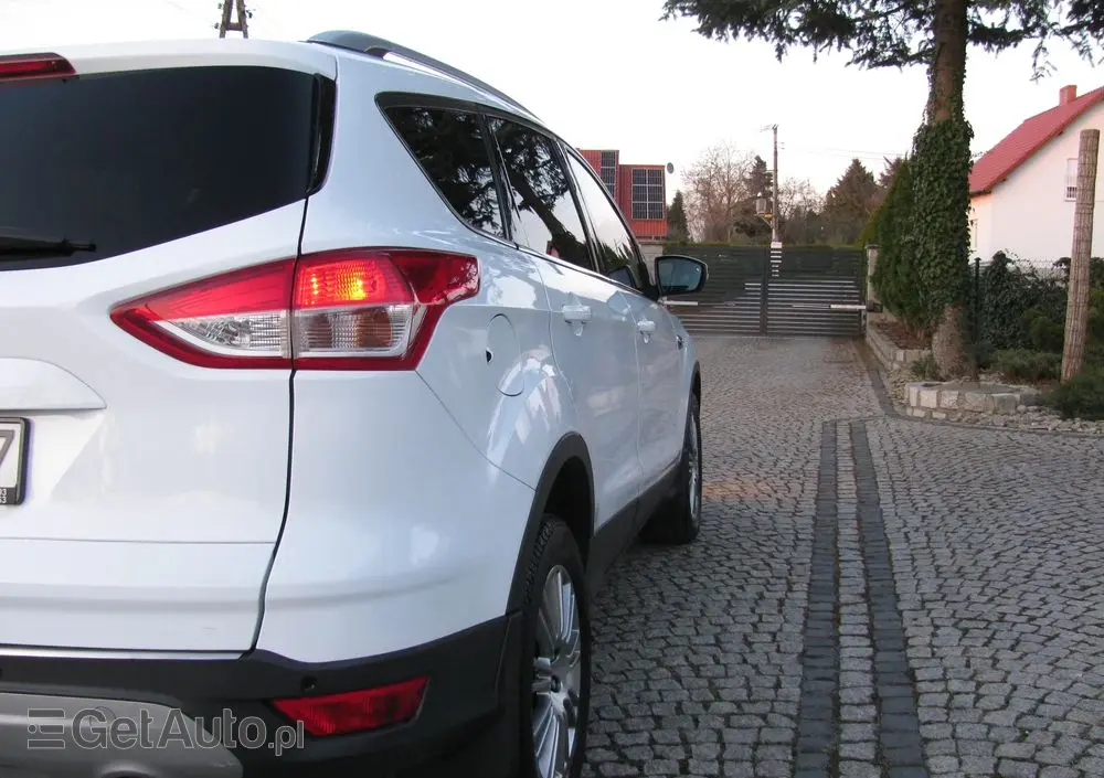 FORD Kuga 2.0 TDCi 2x4 SYNC